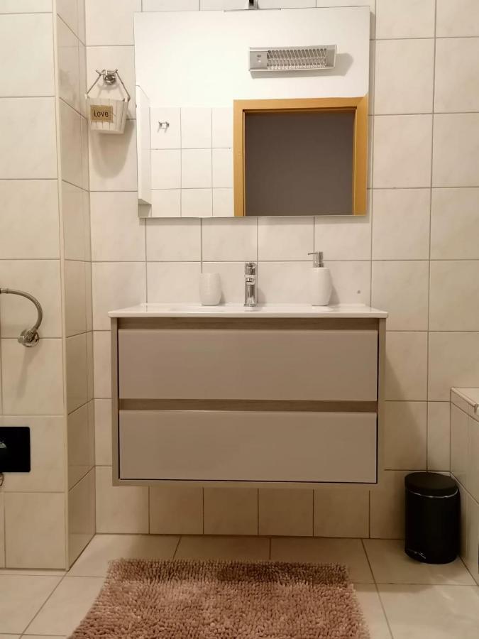 Spacious Apartment Smile With Terrace And Secure Garage Split Eksteriør billede